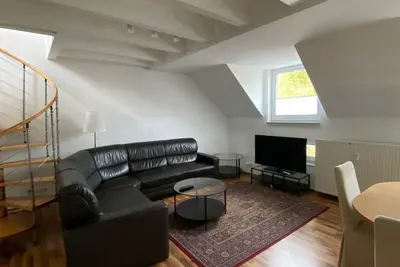 Image de Modernes City-Duplex mit Netflix im City Center