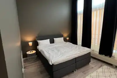 Image de Penthouse CityCenter – Exquisite Living with Netflix & Air Conditioning