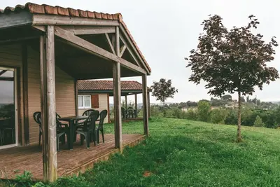 Image de Chalet With Dishwasher on a Hill