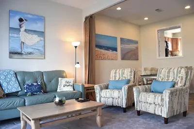 Image de Henlopen Gardens Townhouse - Easy Access to Bike Trail and Downtown Historic Lewes