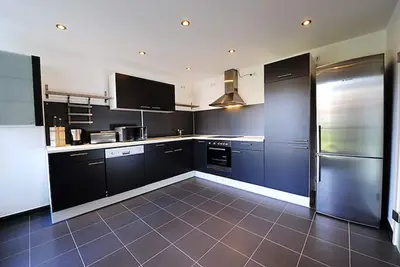 Image de Spacious CityCentral Apartment with Netflix – Your Perfect Urban Retreat