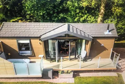 Image de The Heather Lodge. Cosy lodge with log burner and hot tub. Pet Friendly!