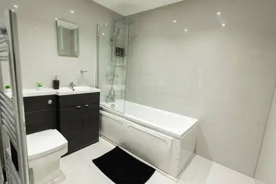 Luxury Entire Flat In Wolverhampton