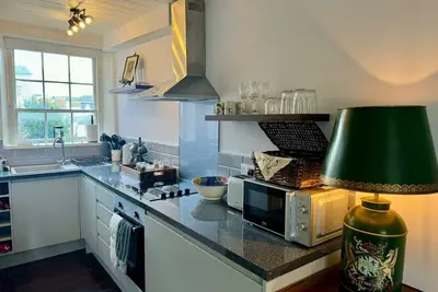 Image de Waterloo Terrace -Historical luxury apartment in heart of Old Town with balcony.