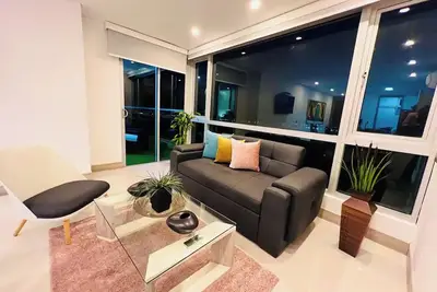 Image de Nice 3br condo w/ ocean view