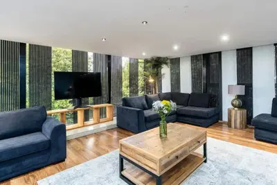 Image de Heaton Park Spa House - Indoor Pool & Hot Tub, 4 Miles from Manchester Centre