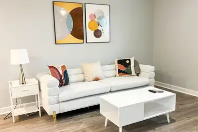 Image de #13 Modern 2 Br Wd in Apt Unit