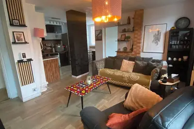 Image de Charmant appartement spacieux disposant d’un parking avec des places libres