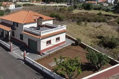 Tranquil countryside 2-bed apt |Prazeres Paradise