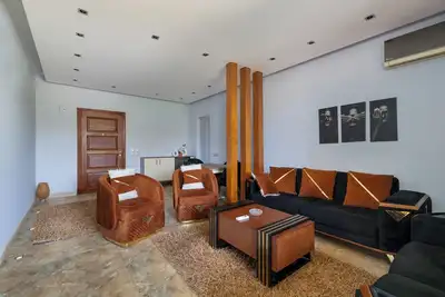 Image de 2-bedroom apartment with Ac, WiFi in casa compound-sheikh zayed