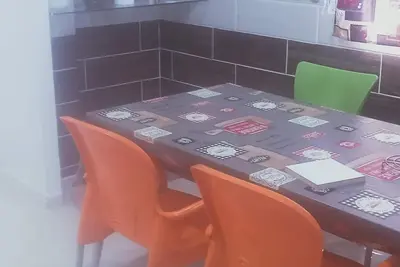 Image de L'abri tranquille, Khemisti-ville, appartement spacieux de 90 M2 face à la mer.