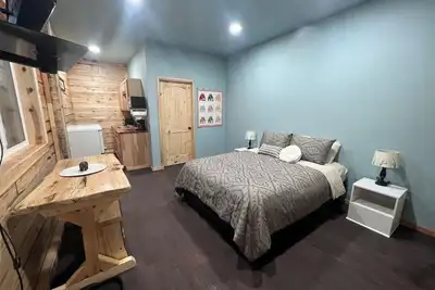 Image de Beautiful Butte Bnb 1-bedroom apartment in fantastic Palmer with WiFi.