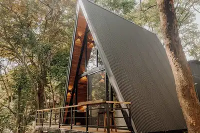 Image de 2-Bed Jungle Chic Hideaway - New Modern Design Jungalow