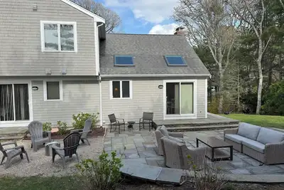 Image de HarwichPort 4 bdr 3 bath - Walk to Red River Beach - next to Wychmere