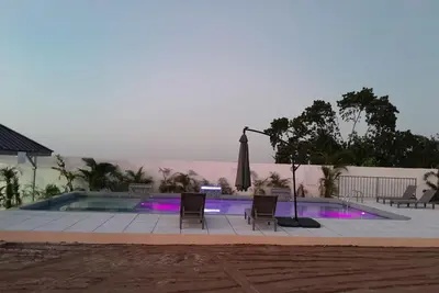 Image de Modern and spacious 2 bed, 2 bath villa located in the resort town of Ocho Rios.