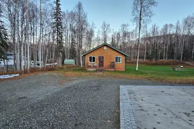 Image de Enjoy your stay at the Grizzly Inn in the quaint community of Willow Alaska!