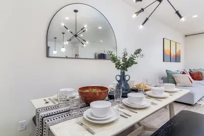 Image de Private Spa, Sleeps 26, 15 min to Zions