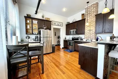 Image de Unit A - 2-bedroom 2 bath condo in wonderful Downtown Hammond with Ac, WiFi