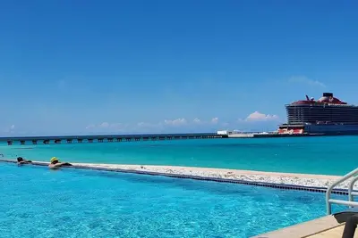 Image de Over the top Penthouse Villa- Resorts World Bimini