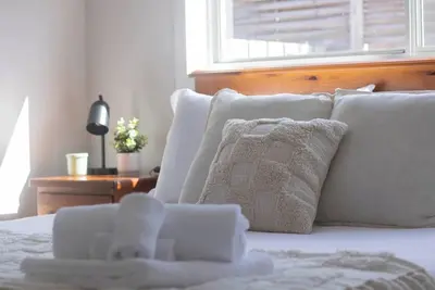 Image de This house is a 2 bedroom(s), 1 bathrooms, located in Eureka, Vic.