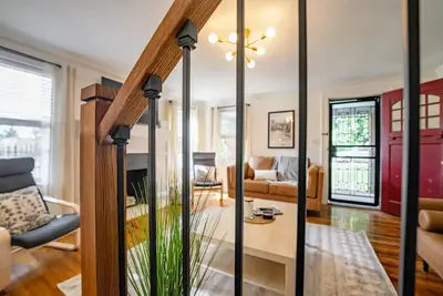 Image de Contemporary 3br Home - Walk to Cooper Young & Liberty Bowl, Pet - Friendly!