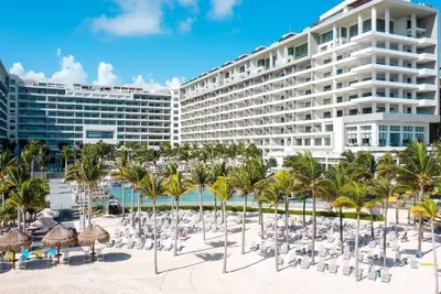 Image de New Years Week Cancun Garza Blanca Resort & Spa 2-Bedroom Full Service Resort