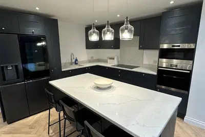 Image de 6 bedroom house in Orpington