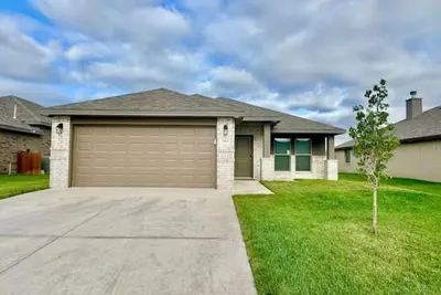 Image de [7905] New modern, 3 Brd, 2 Ba, 2 car garage home.