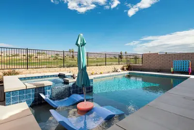 Image de 'Ocho Terra Lago' Pool Luxury New Home with Heated or Cooled Pool and Spa