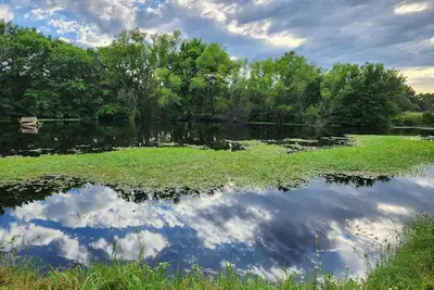 Image de Private Pond Front True Ranch - Vacation Home in 10 acres- Plenty of parking