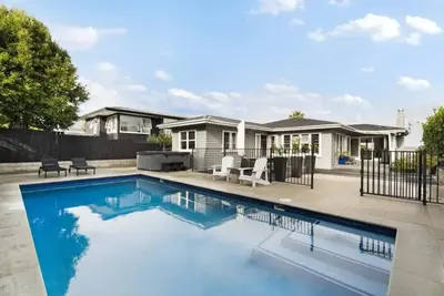 Image de Serene Oasis on Seaview