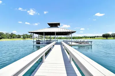 Image de Lakeside Ranch Cabin, Trails, Firepit & Fall Views