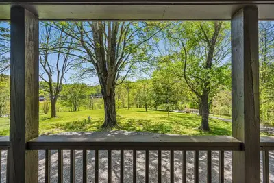 Image de Hilltop Escape: Serene Cabin on 1/2 acre. Dog-friendly, near Pigeon Forge & Gatlinburg