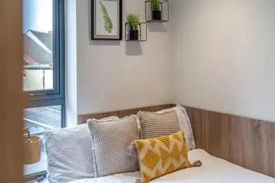 Stylish Charming Central Studio Apartment w/ Parking