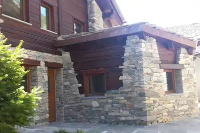 Image de Appartement 'Maison De Vittor - Cogne' avec vue sur la montagne, terrasse privée et Wi-Fi