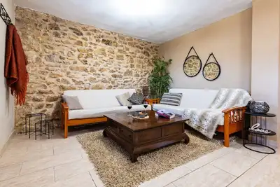 Image de Gîte rural 'Arinesa A' avec vue sur la montagne, terrasse et jardin partagés