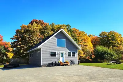 Image de Catchin Crickets near Pictured Rocks and Atv Trails!