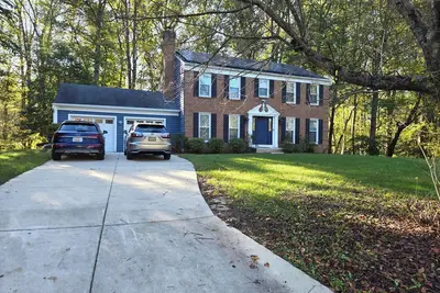 Image de Spacious and Family Friendly 6-bedrooms house in delightful Silver Spring.