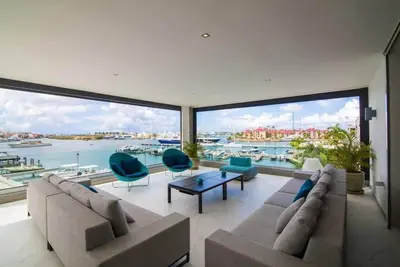 Welcome to Peace of Mind - Spacious 3 bedroom apartment in Las Brisas, Cole Bay.