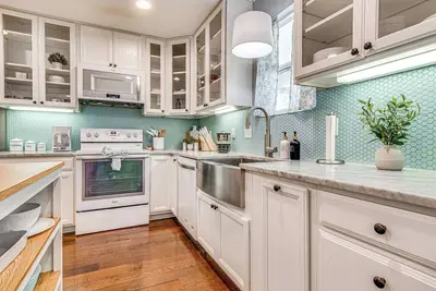 Indianapolis Getaway w/ Deck & Fire Pit!