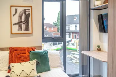Wolverhampton Studio Apt - Central, Parking, Wi-Fi