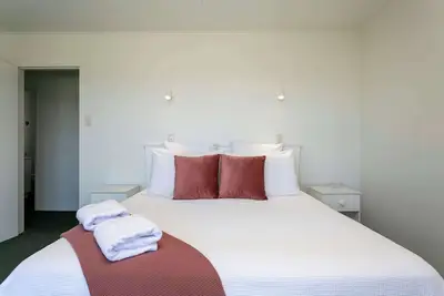 Image de Steps from the Boat Ramp & Lake