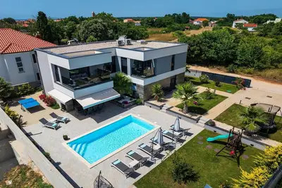 Image de Villa Nina en Croatie près de la côte Adriatique.