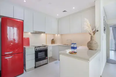 Image de Premiere Luxe Inn 2 Bedroom At Marina Beach With Ferris Wheel & The Pier View