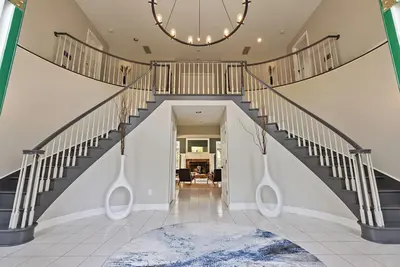 Image de Spacious Smart Home Retreat on 14 Acres of Nature