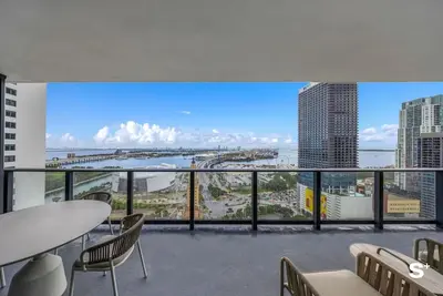 Image de Luxury Downtown 2-Bd Condo