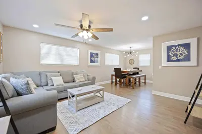 Image de Secluded 4bed/2ba Bungalow with Amazing Outdoor Space!