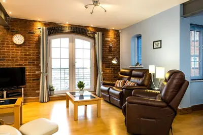 Image de The Wharf - marina escape from busy urban lives