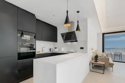 Image de Modern 2b & 2br Apt in the heart of Puerto Banus - Parking & elevator! Lm201