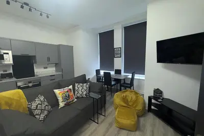 Image de Apartment 1, Newly Renovated, Spacious Property, Free Parking Onsite